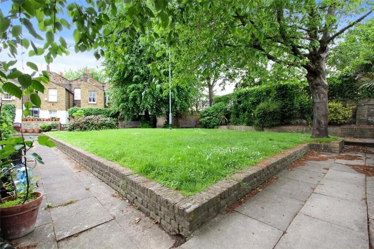 Matlock Street, London, E14 photo 18