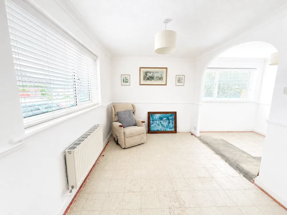 Property carousel item 10