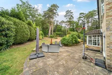 Manor Gardens, Farnham, GU10 photo 9