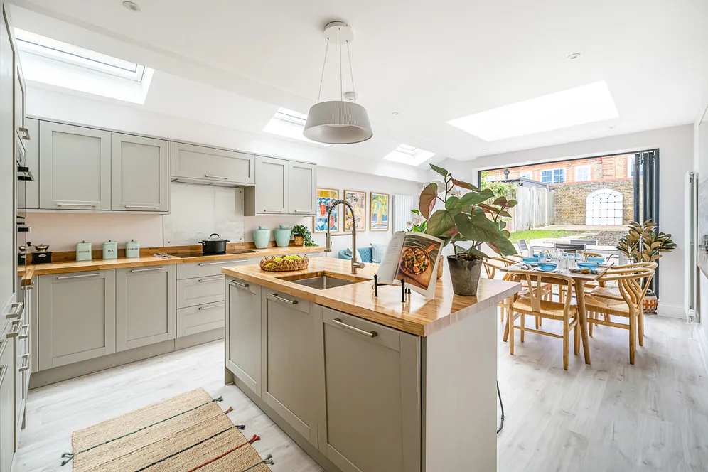 Trevelyan Road, London, SW17 photo 4