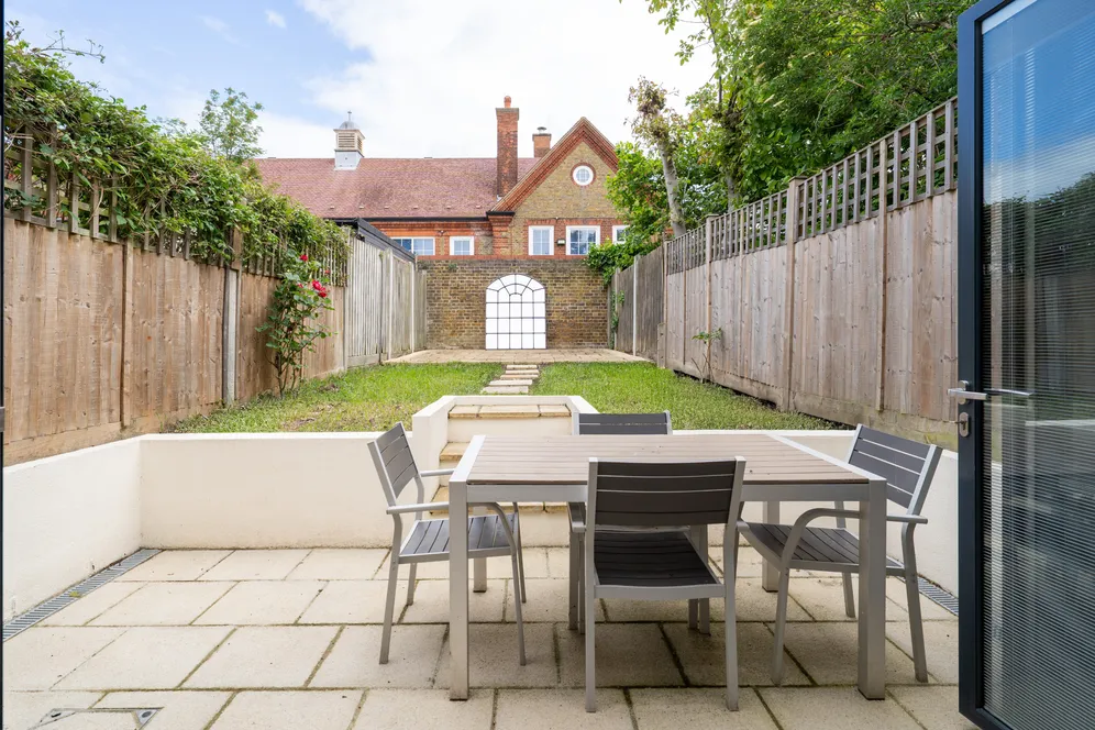 Trevelyan Road, London, SW17 photo 9