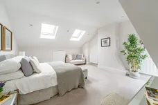 Trevelyan Road, London, SW17 photo 11
