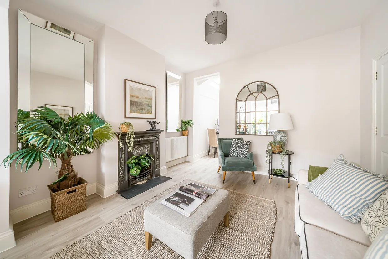 Trevelyan Road, London, SW17 photo 12