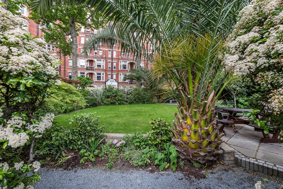 Iverna Court, LONDON, W8 photo 20