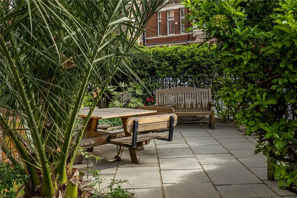 Iverna Court, LONDON, W8 photo 22