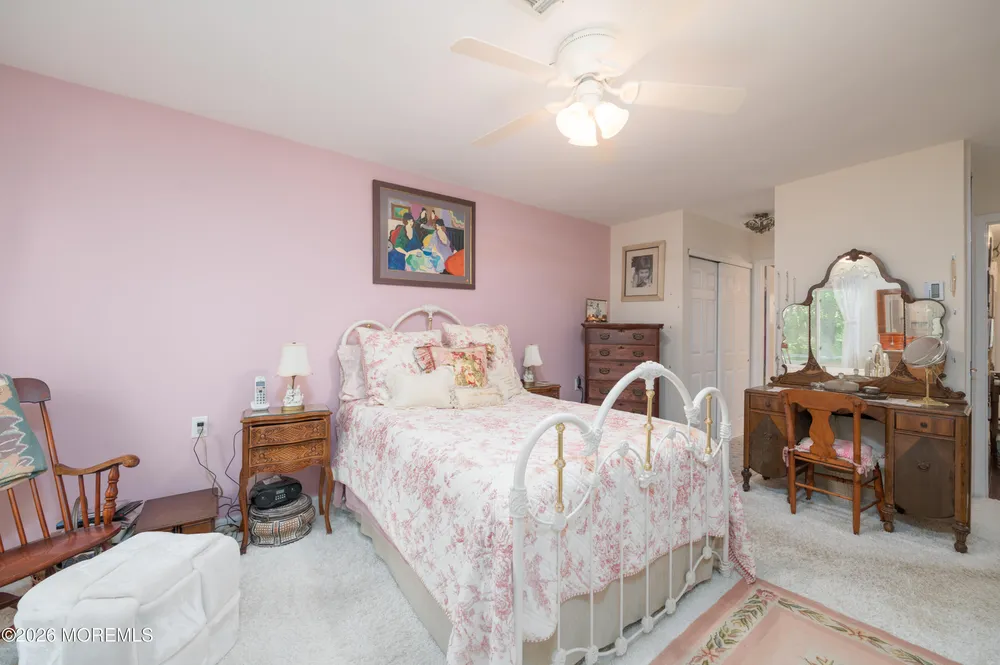14 Andover Ct, Red Bank, NJ 07701
