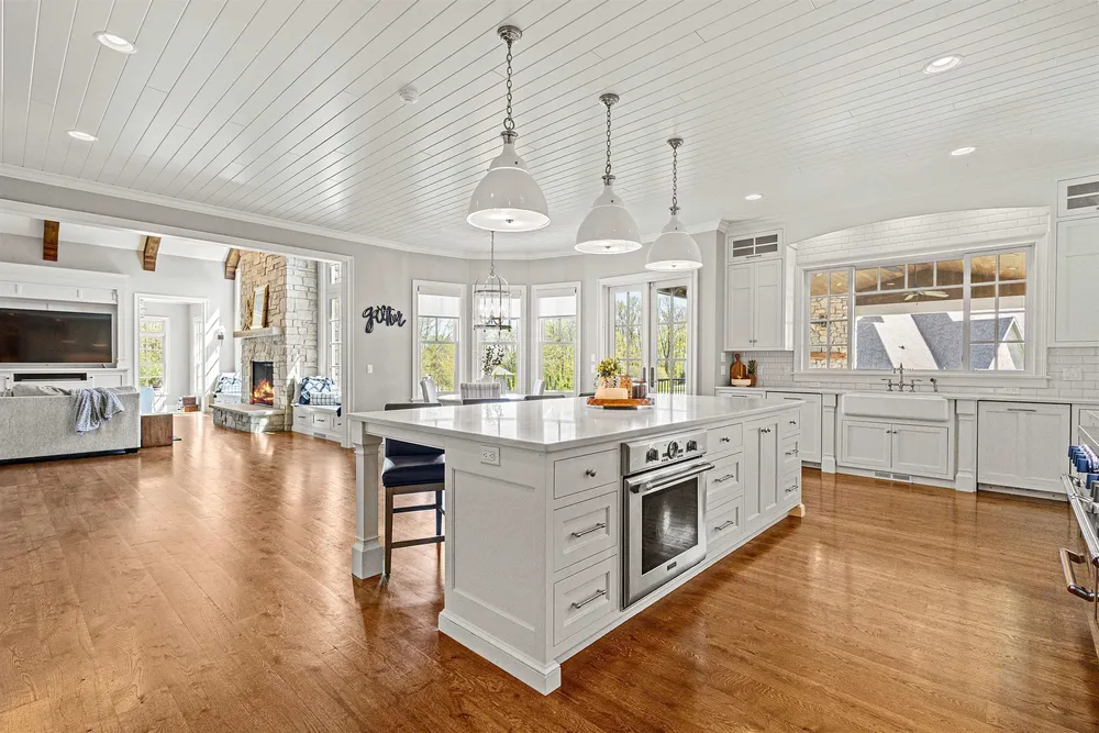 2427 E Highpond Crossing, Appleton, WI 54913