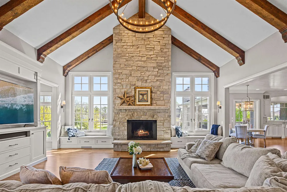 2427 E Highpond Crossing, Appleton, WI 54913