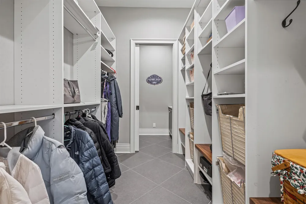 2427 E Highpond Crossing, Appleton, WI 54913