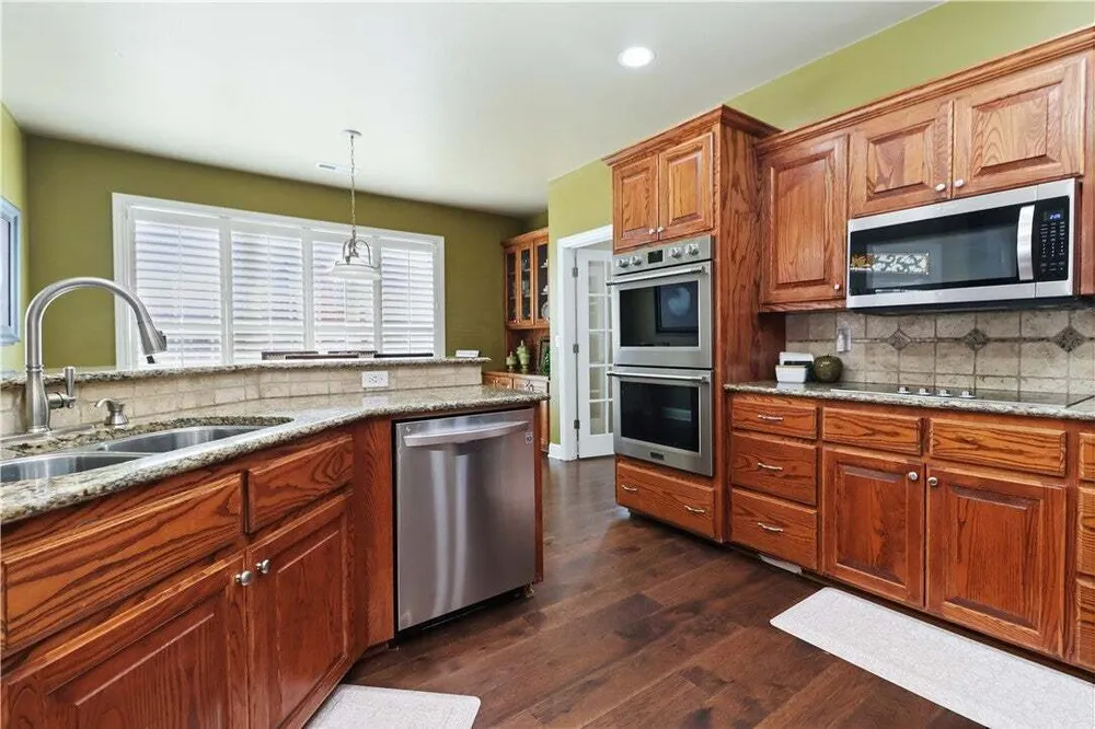 3906 NE Kensington Ave, Bentonville, AR 72712