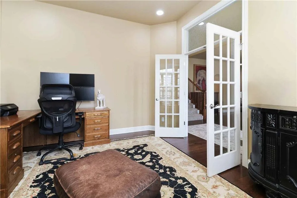 3906 NE Kensington Ave, Bentonville, AR 72712