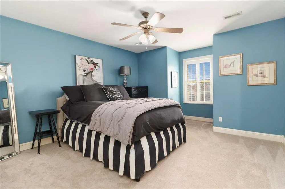 3906 NE Kensington Ave, Bentonville, AR 72712