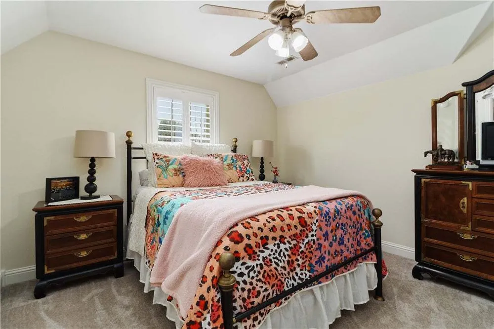 3906 NE Kensington Ave, Bentonville, AR 72712