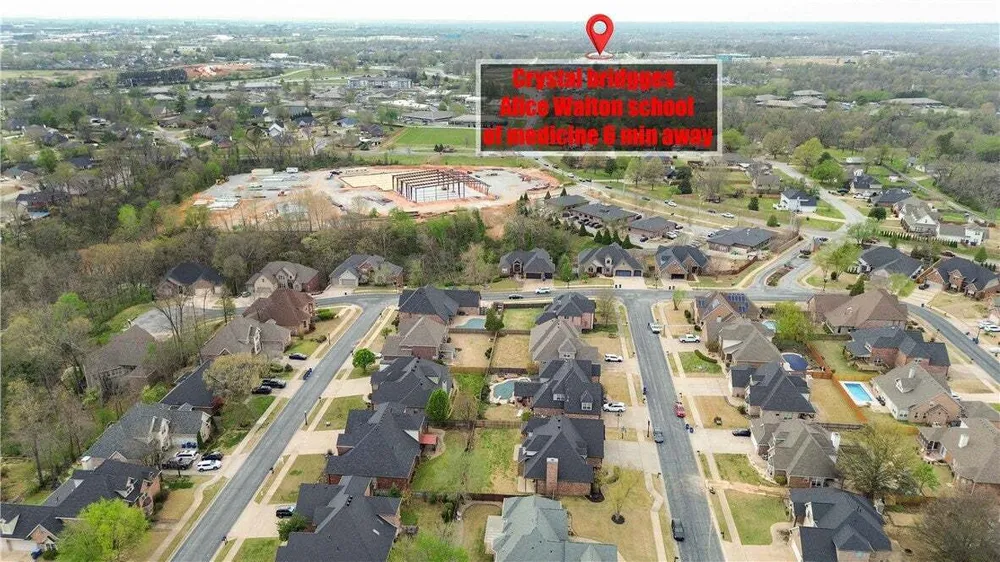 3906 NE Kensington Ave, Bentonville, AR 72712