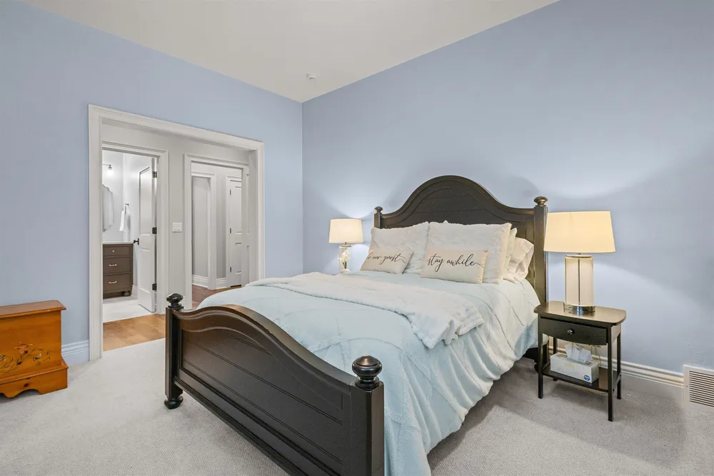 2427 E Highpond Crossing, Appleton, WI 54913