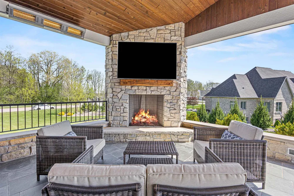 2427 E Highpond Crossing, Appleton, WI 54913