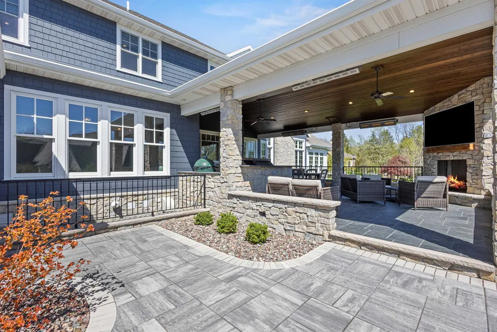 2427 E Highpond Crossing, Appleton, WI 54913