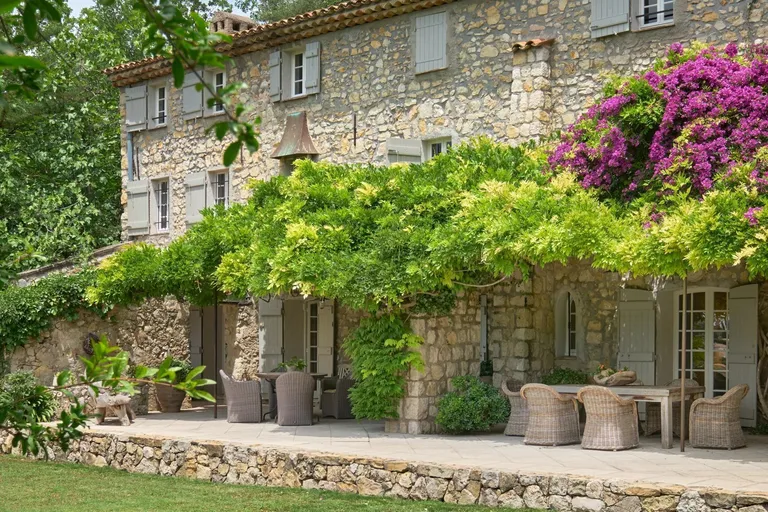 Châteauneuf-Grasse, 06740, France