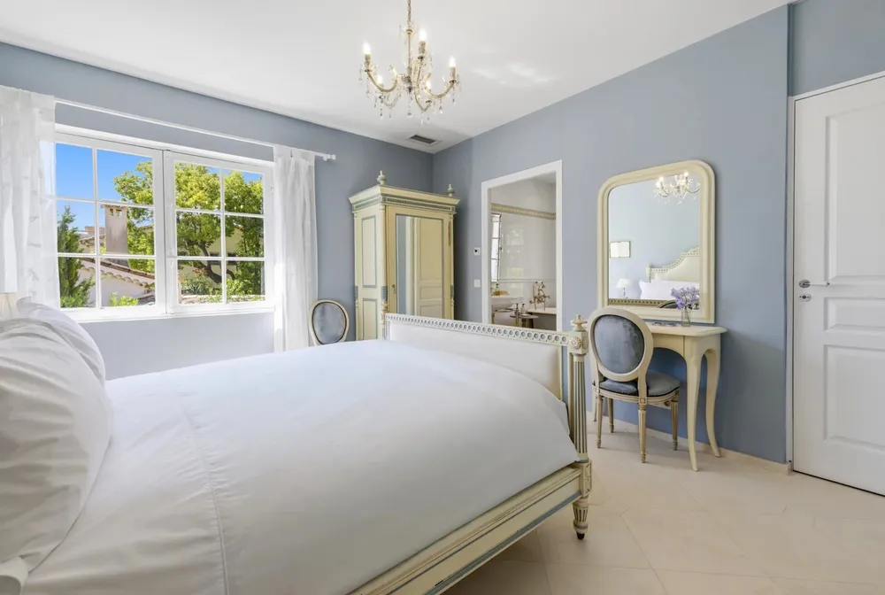 Antibes, 06600, France
