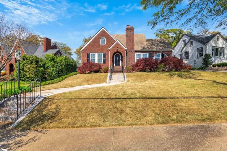 209 Cleveland St, Greenville, SC 29601
