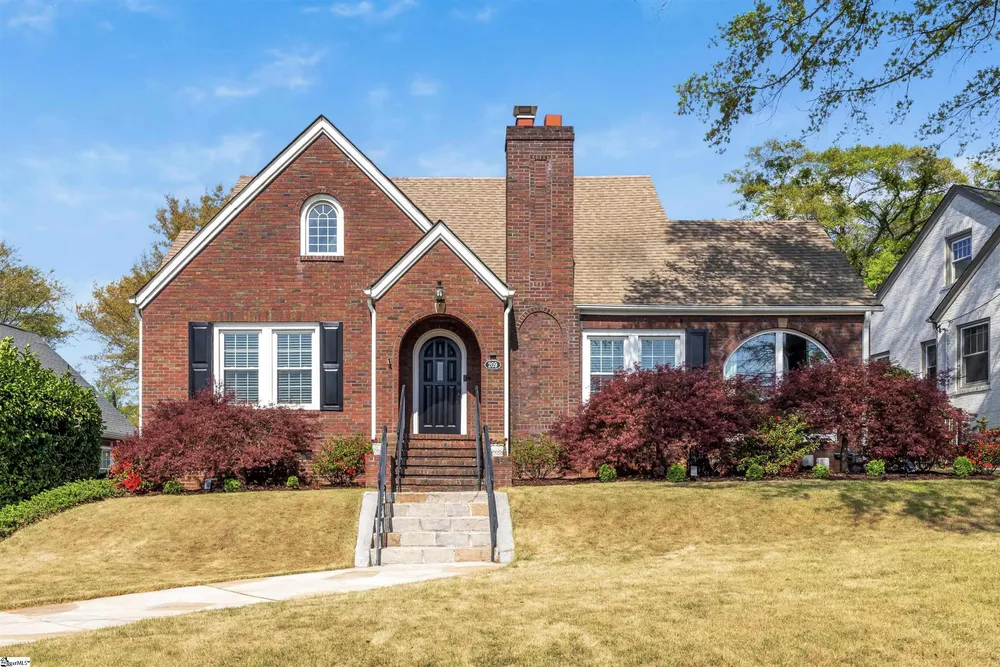 209 Cleveland St, Greenville, SC 29601
