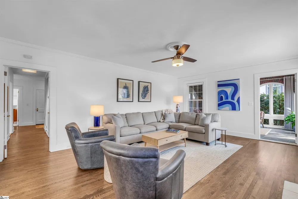 209 Cleveland St, Greenville, SC 29601