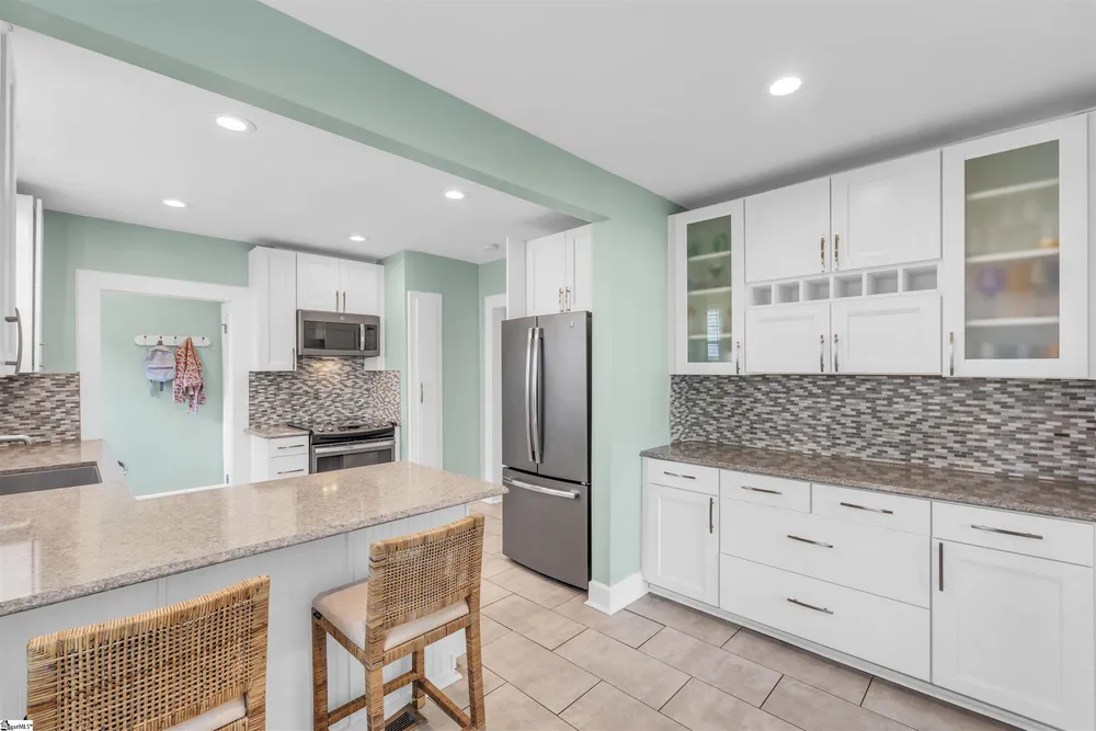 209 Cleveland St, Greenville, SC 29601