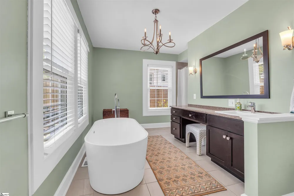 209 Cleveland St, Greenville, SC 29601