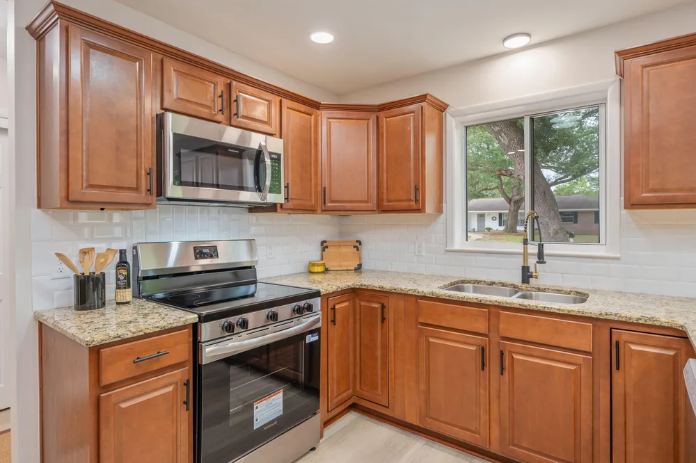 120 Jamestown Ave, Fort Walton Beach, FL 32547