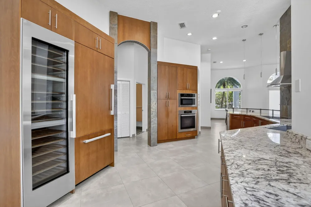2647 Miller Ct, Weston, FL 33332