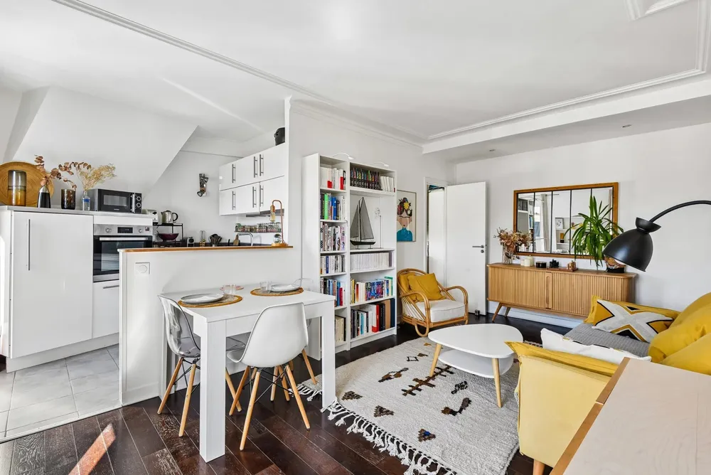 Paris 9th (Faubourg-Montmartre), 75009, France