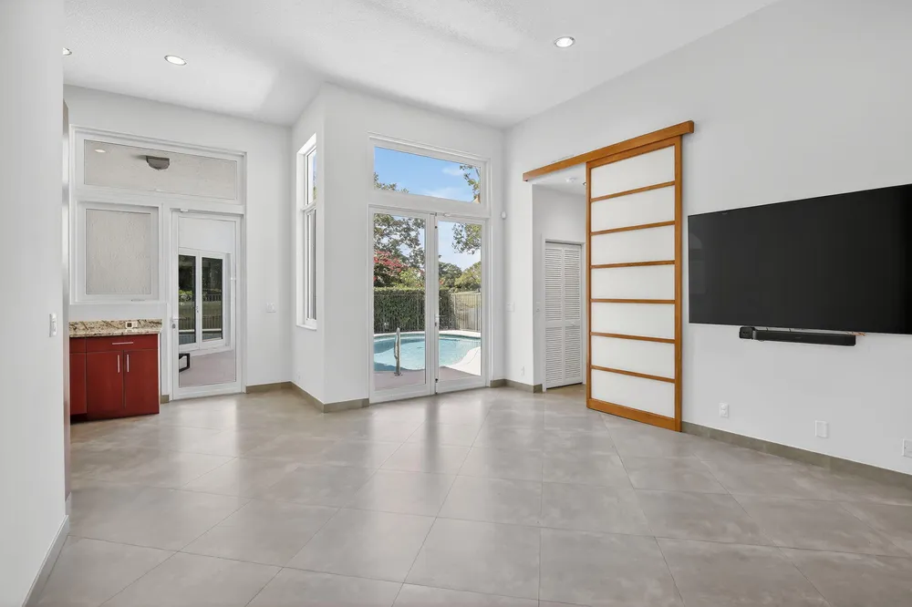 2647 Miller Ct, Weston, FL 33332