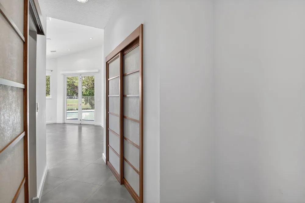 2647 Miller Ct, Weston, FL 33332