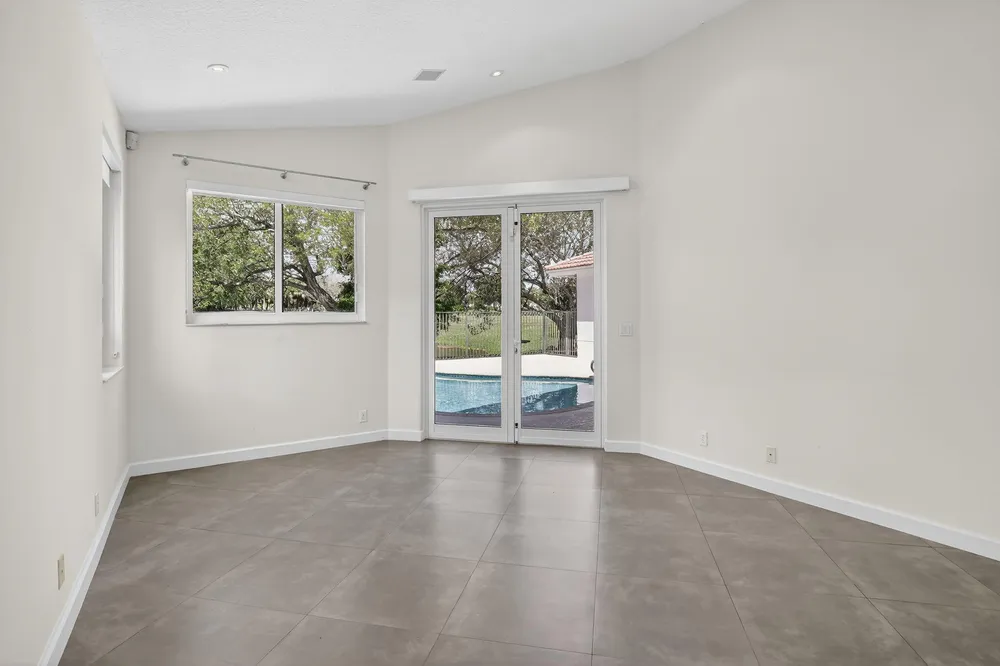 2647 Miller Ct, Weston, FL 33332