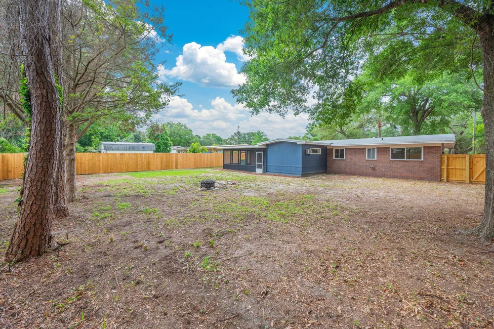 120 Jamestown Ave, Fort Walton Beach, FL 32547