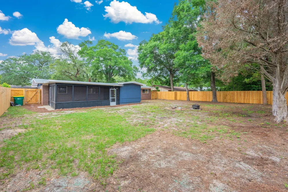 120 Jamestown Ave, Fort Walton Beach, FL 32547
