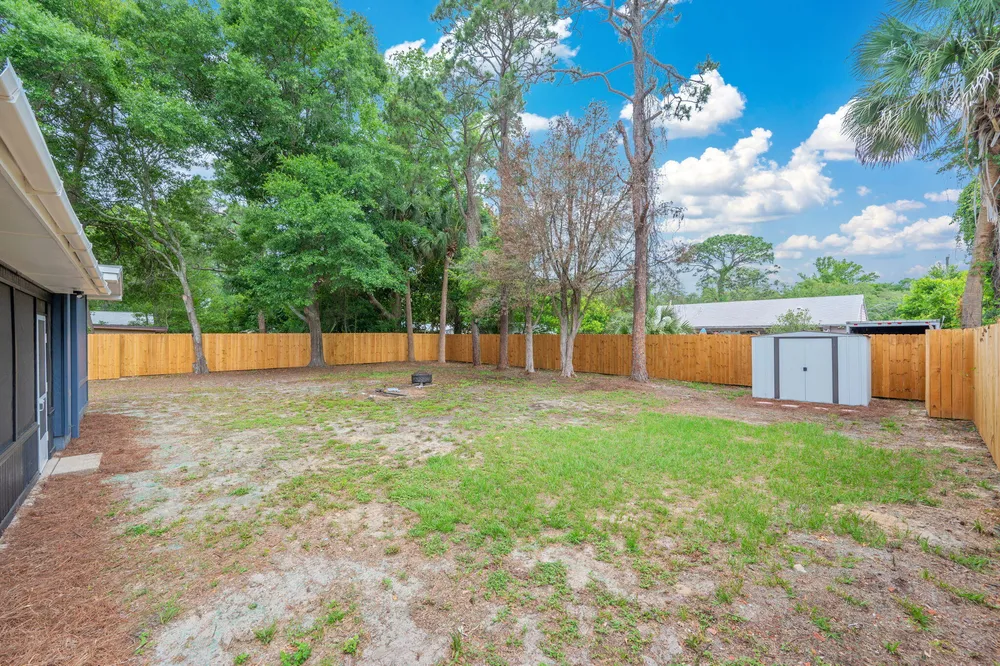 120 Jamestown Ave, Fort Walton Beach, FL 32547