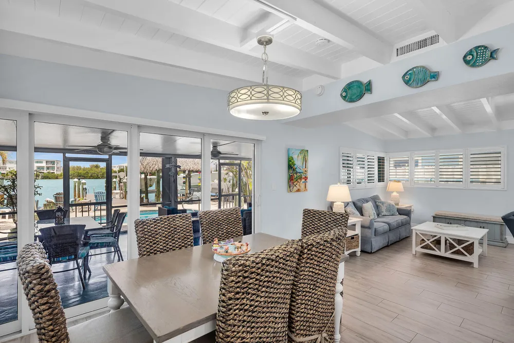 8 Sadowski Causeway, Key Colony Beach, FL 33051