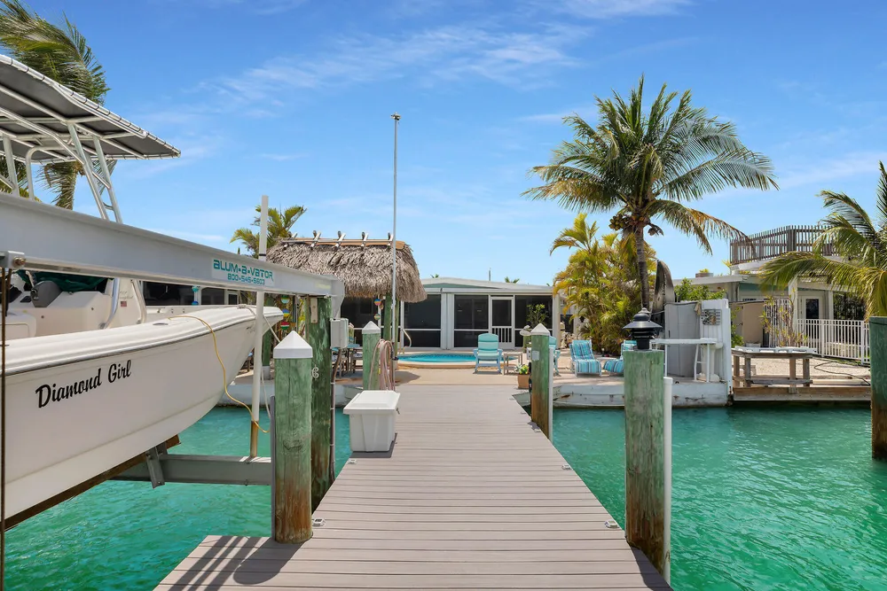 8 Sadowski Causeway, Key Colony Beach, FL 33051