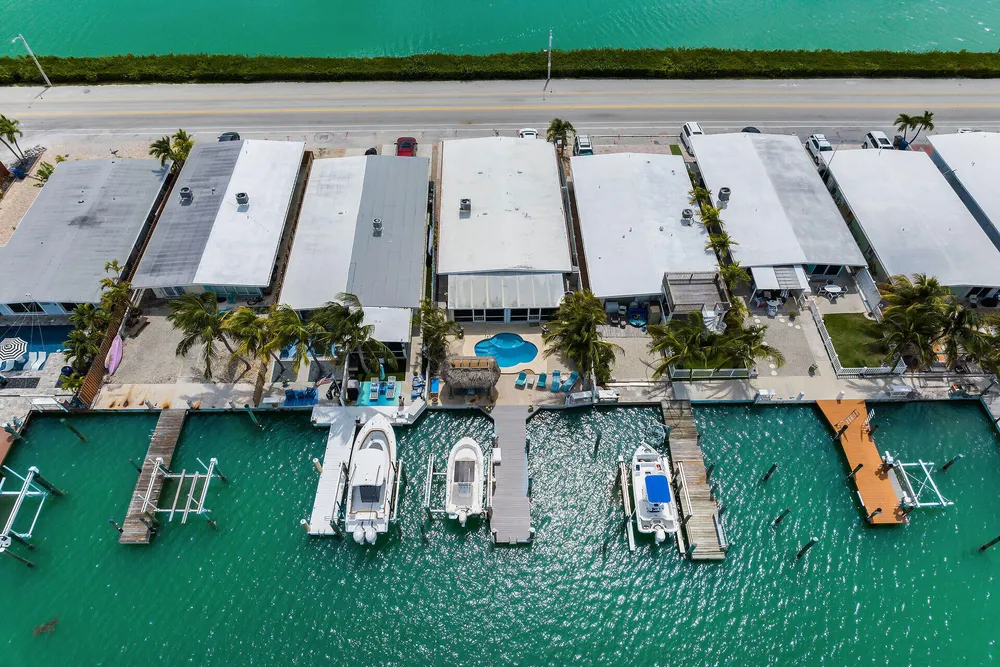 8 Sadowski Causeway, Key Colony Beach, FL 33051