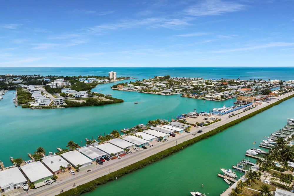 8 Sadowski Causeway, Key Colony Beach, FL 33051