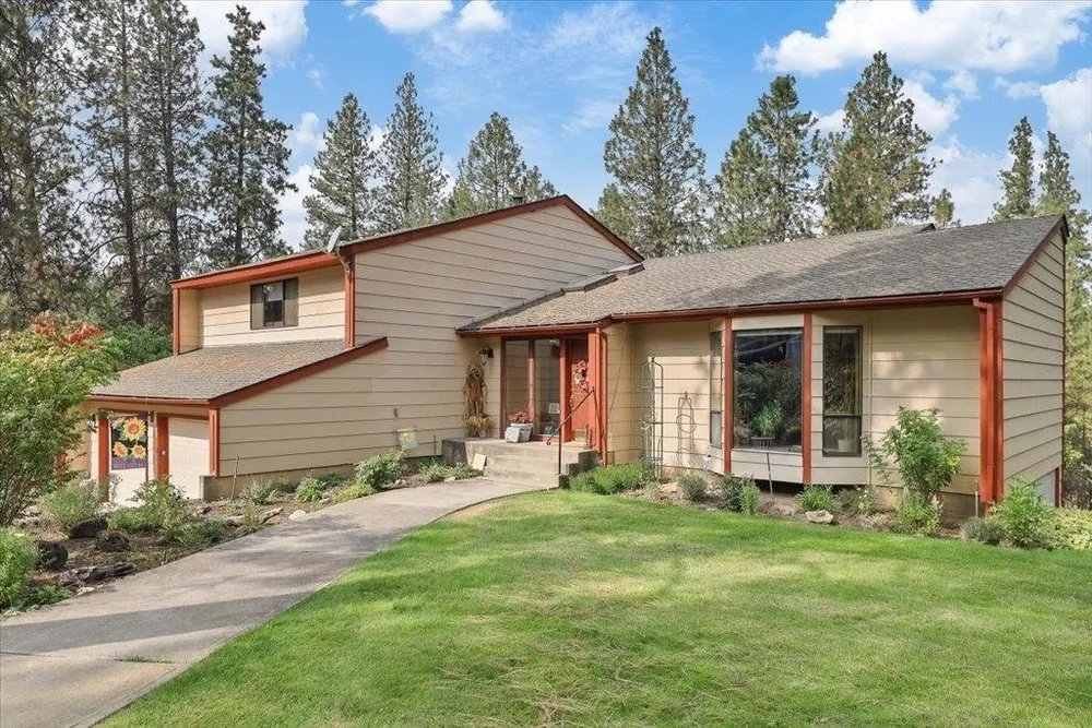 9105 S Sherman Rd, Spokane, WA 99224