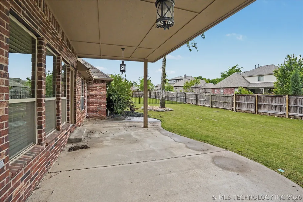 3108 S Gardenia Ct, Broken Arrow, OK 74012