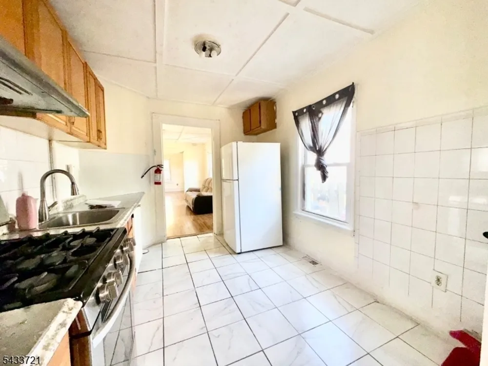 659 S 2nd St, Plainfield, NJ 07060