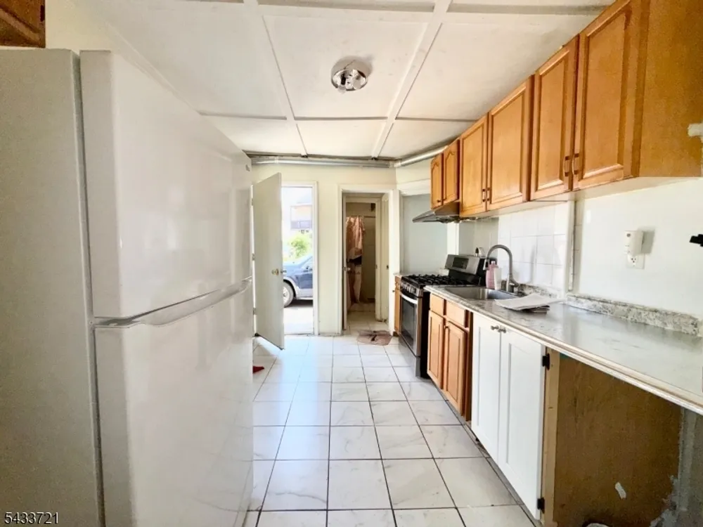 659 S 2nd St, Plainfield, NJ 07060