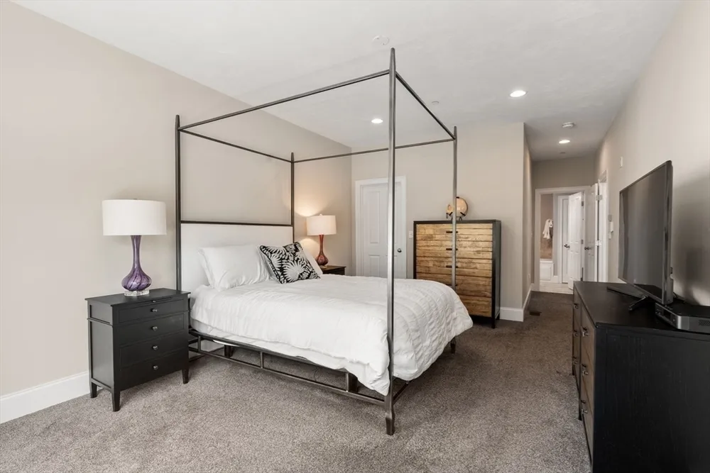 3 Pine Ridge Dr, Medway, MA 02053