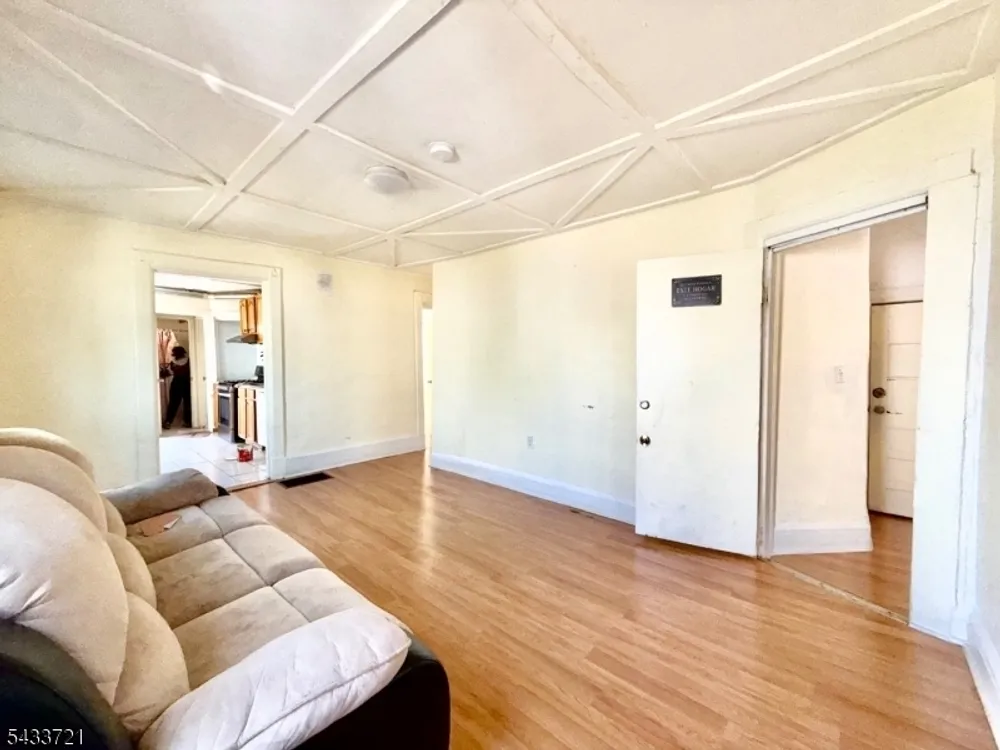 659 S 2nd St, Plainfield, NJ 07060