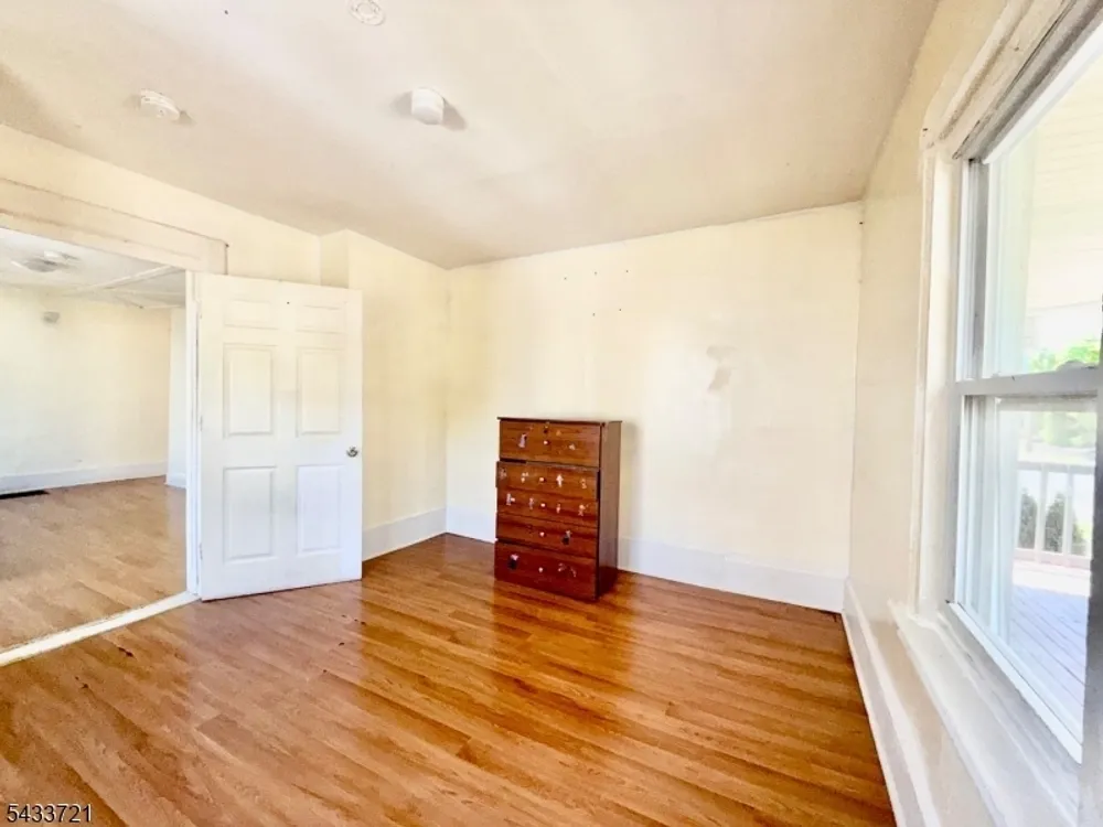 659 S 2nd St, Plainfield, NJ 07060