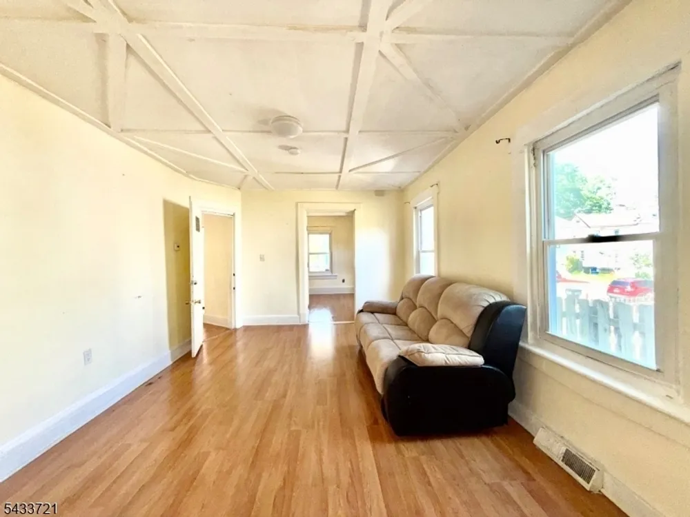 659 S 2nd St, Plainfield, NJ 07060