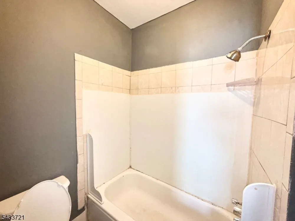 659 S 2nd St, Plainfield, NJ 07060